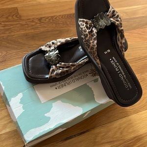 Donald Pliner gently worn-like new in original box Congo mesh slides size 8.5